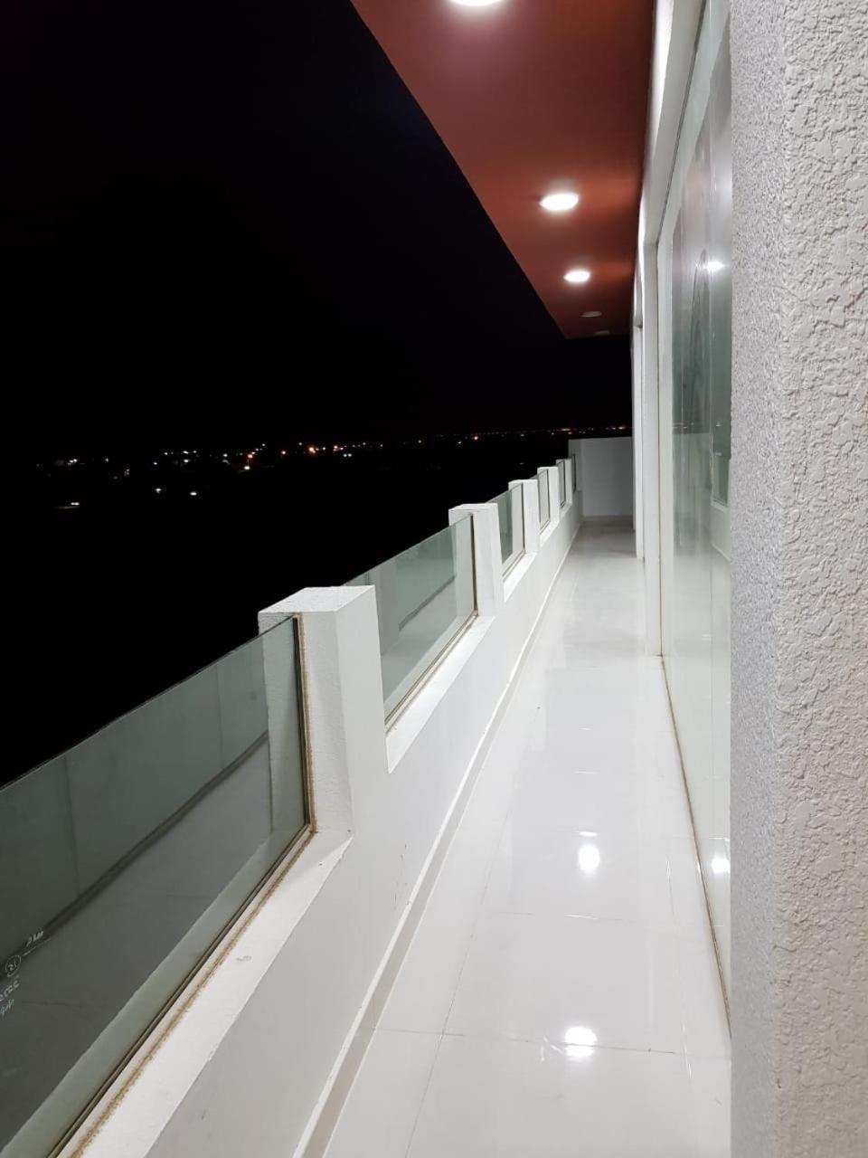 Home X4 Al Wāşil Eksteriør billede